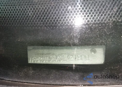 2001 Ford Expedition Eddie Bauer z USA, uszkodzony, nr VIN 1FMPU18L81LA72728